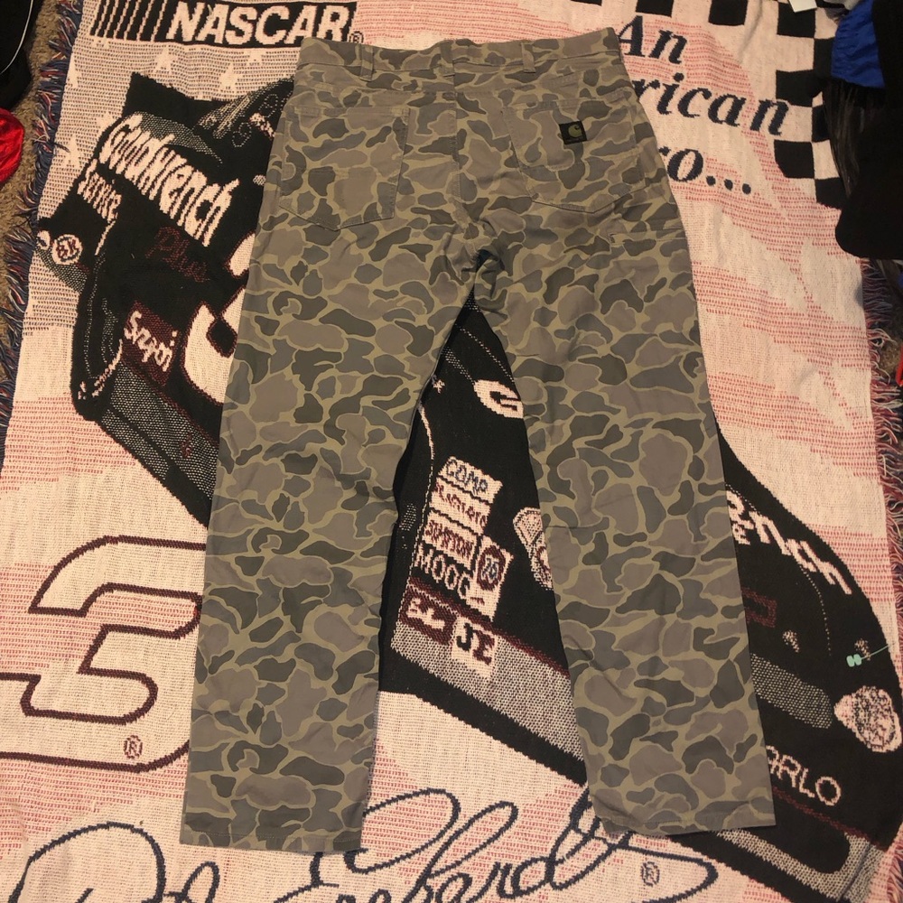 Men’s camo carhartt pants